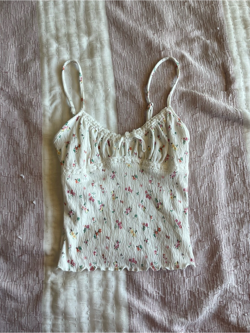 Y2K 2000s Coquette Style White Floral design Tank top Lace Bow accent